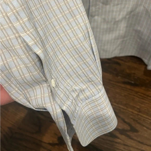 Zegna Men’s Button-down shirt. Size 16, 34 1/2.